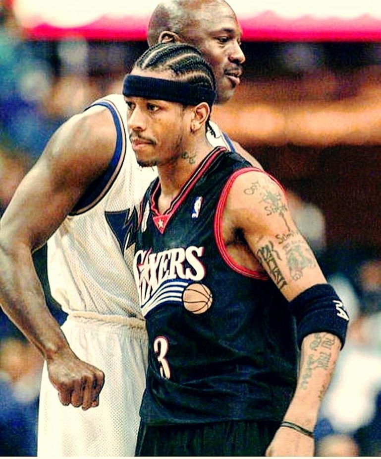 德天空：那不勒斯想签弗赖堡中场曼赞比顶替受伤的德布劳内（德媒：那不勒斯有意引进弗赖堡中场曼赞比，以填补德布劳内伤缺）