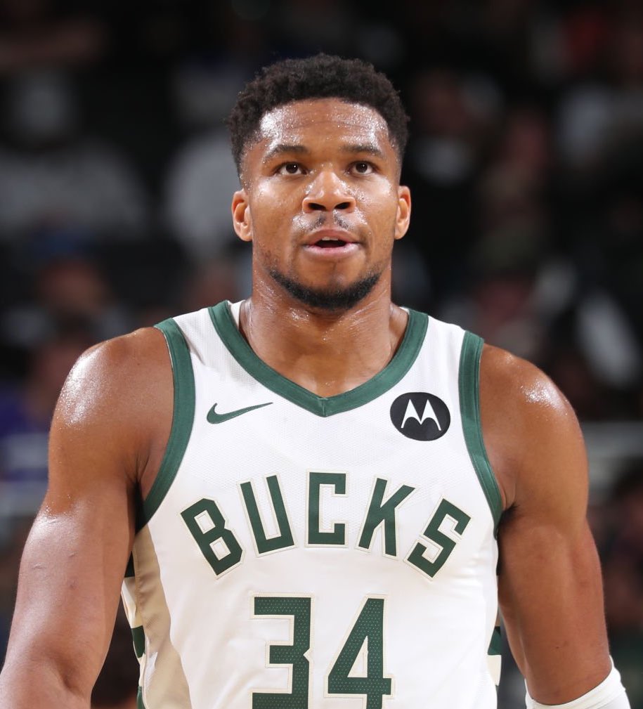 【壁纸】——梅西&哈维，巴萨时光（壁纸：梅西与哈维的巴萨岁月）